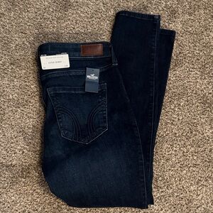 Hollister Navy Curvy High-Rise Jeans NWOT